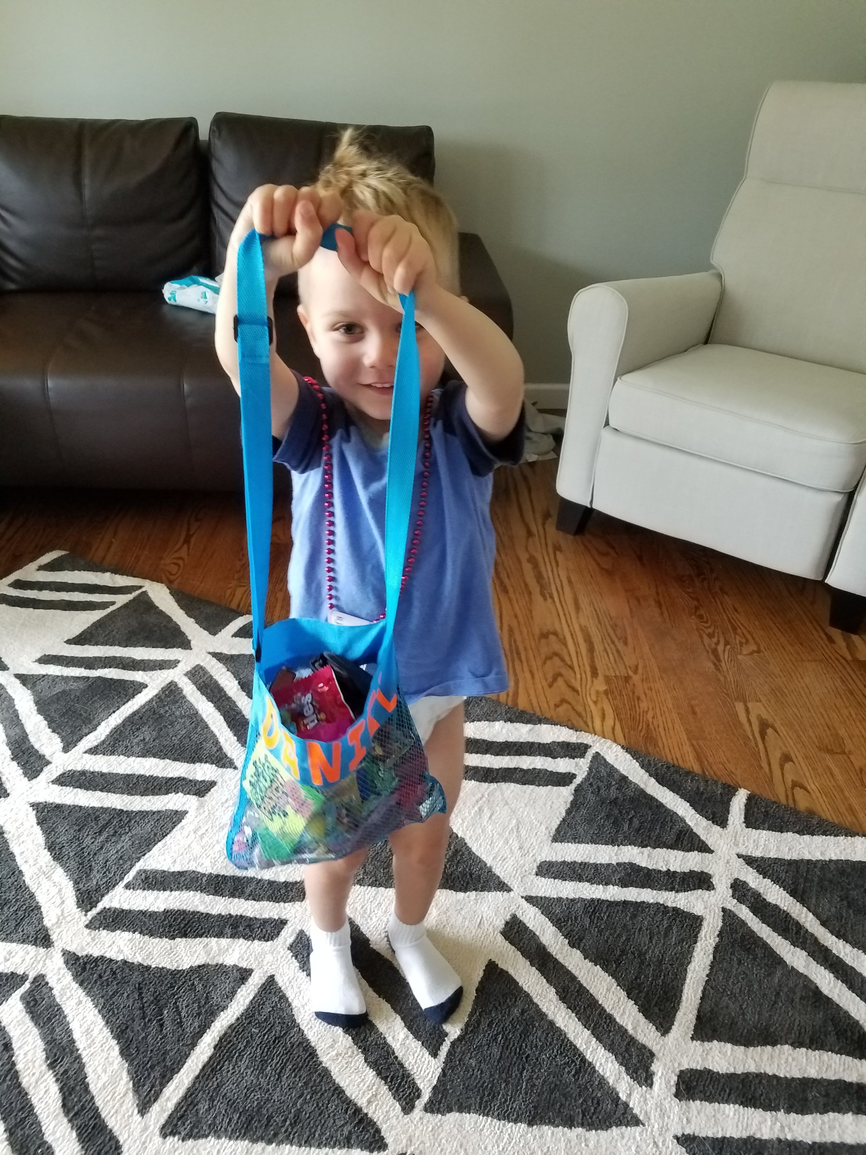 O, the candy!